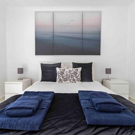 Modern Apartment Beach View Armacao de Pera Exterior photo