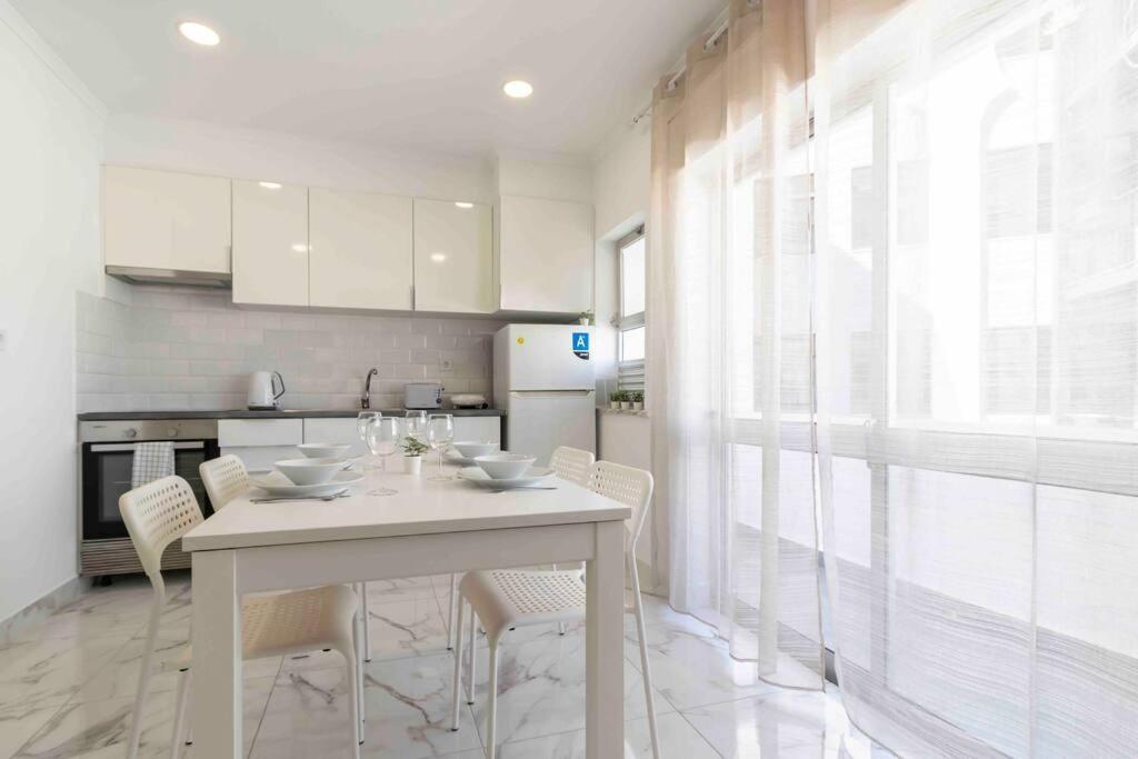 Modern Apartment Beach View Armacao de Pera Exterior photo